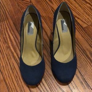 Navy suede kitten heel pump